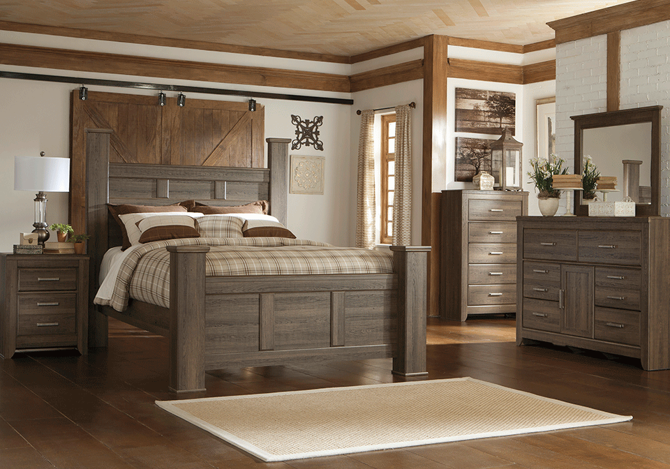 Juararo Dark Brown Queen Poster Bedroom Set